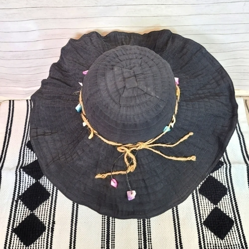 PANAMA JACK WIDE BRIM CRUSHABLE BLACK HAT, W REAL SEASHELL TRIM DETAIL